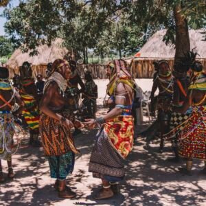Tribos do Sul de Angola, 4 Dias